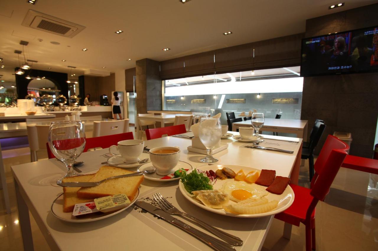 Suwon Reve Hotel Buitenkant foto