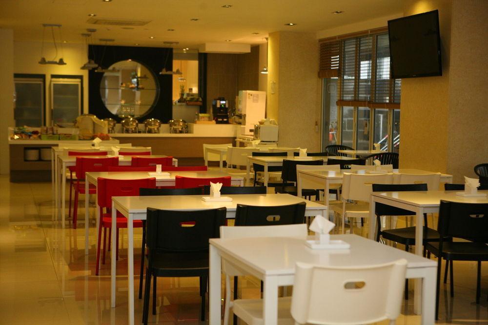 Suwon Reve Hotel Buitenkant foto