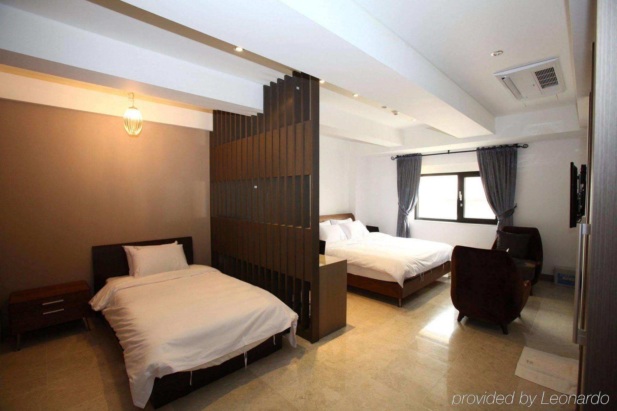 Suwon Reve Hotel Kamer foto
