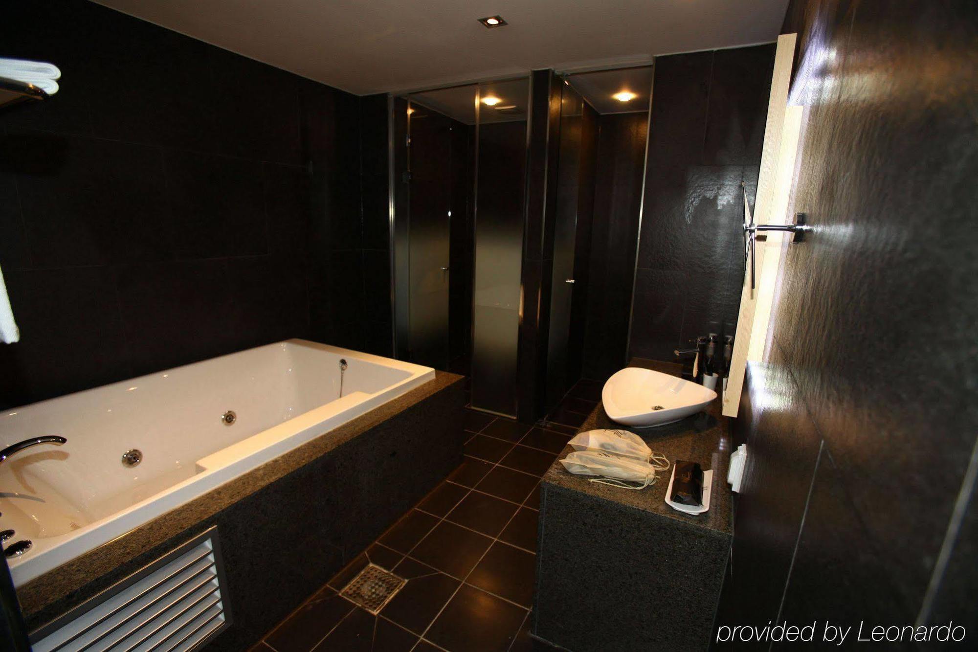 Suwon Reve Hotel Kamer foto