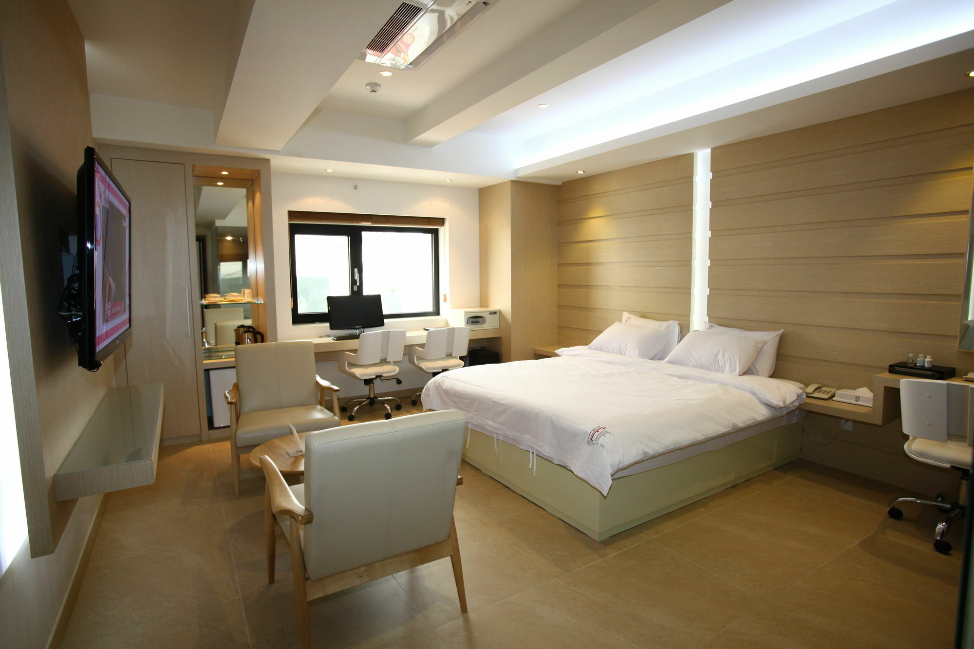 Suwon Reve Hotel Buitenkant foto