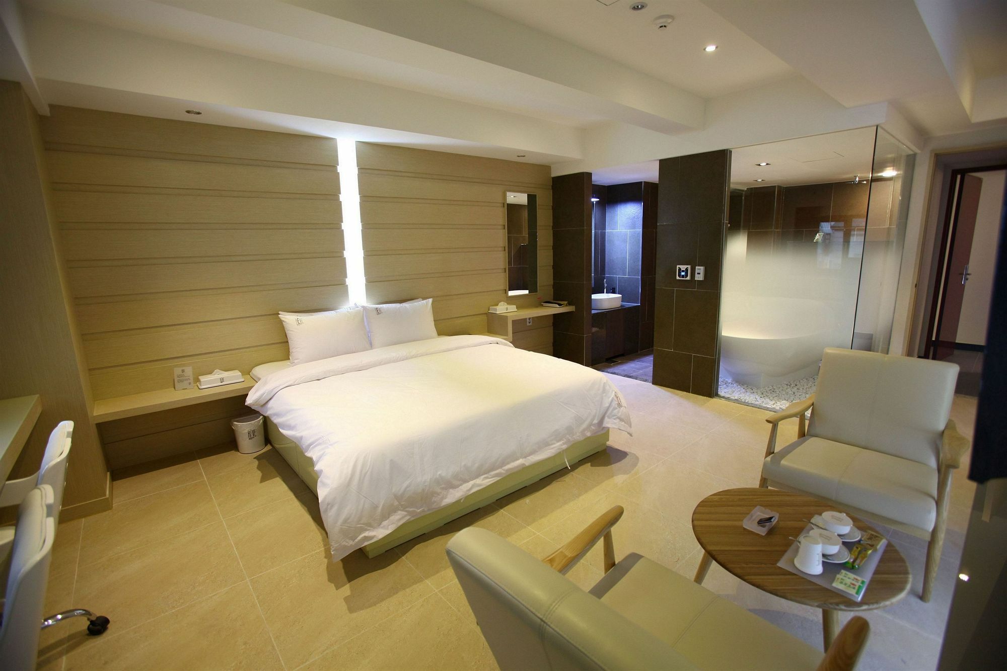 Suwon Reve Hotel Kamer foto